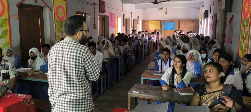 শিক্ষার সঙ্গী হবে এআই, ফরিদপুর থেকে শুরু  এআই প্রকৌশলের কর্মসূচি