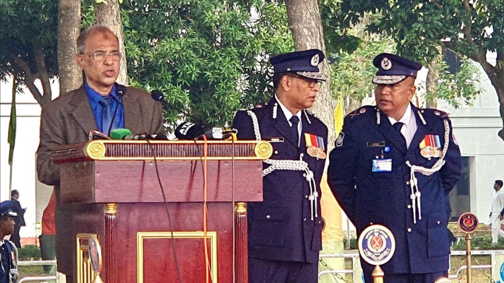 কোনো দল বা গোষ্ঠীর নয়, পুলিশ সব নাগরিকের : স্বরাষ্ট্র উপদেষ্টা
