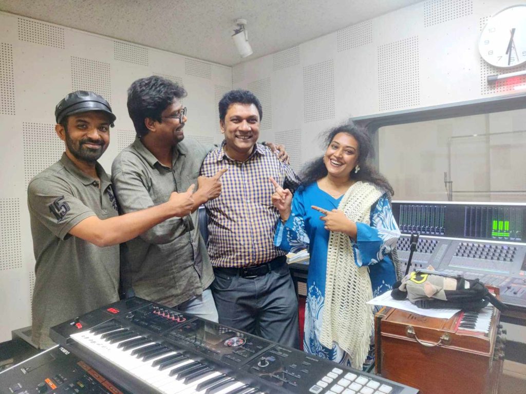 সোহাগের লেখা রোমান্টিক গানে এবার দ্বৈত কণ্ঠে মেজবাহ বাপ্পী ও প্রিয়াঙ্কা বিশ্বাস