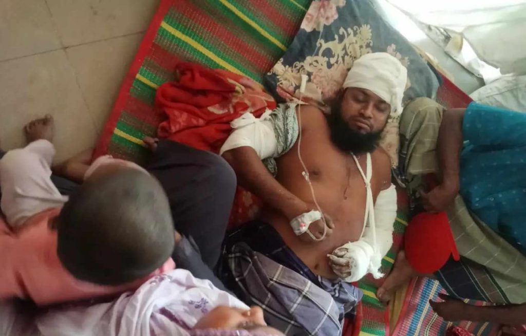 সালথায় মসজিদ নির্মাণ করা নিয়ে একজনকে কুপিয়ে জখম