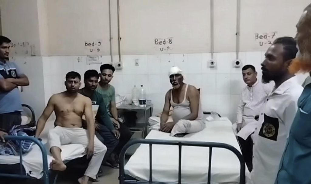 ফরিদপুরে প্রতিপক্ষের হামলায় দুই এনজিও কর্মী আহত