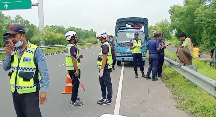 ভাঙ্গায় পরিবহনের ধাক্কায় প্রাণ গেল মোটরসাইকেল চালকের