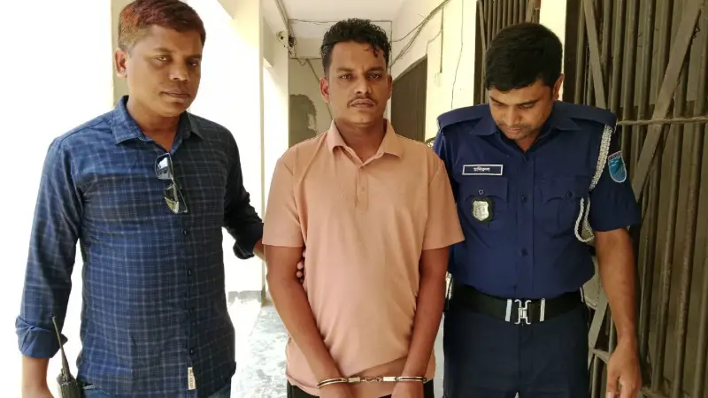 ফরিদপুরে পর্নোগ্রাফি চক্রের মূল হোতা গ্রেপ্তার