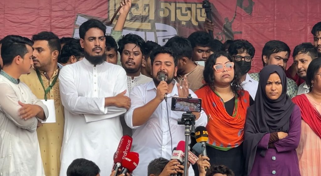 ‘গোপালগঞ্জের একজন নিরহ সাধারণ মানুষও যেন হয়রানি না হয়’   — নাহিদ ইসলাম 
