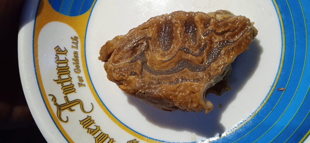 ফরিদপুরে গরুর মাংসের টুকরোতে আল্লাহর নাম, এক নজর দেখতে ভিড়