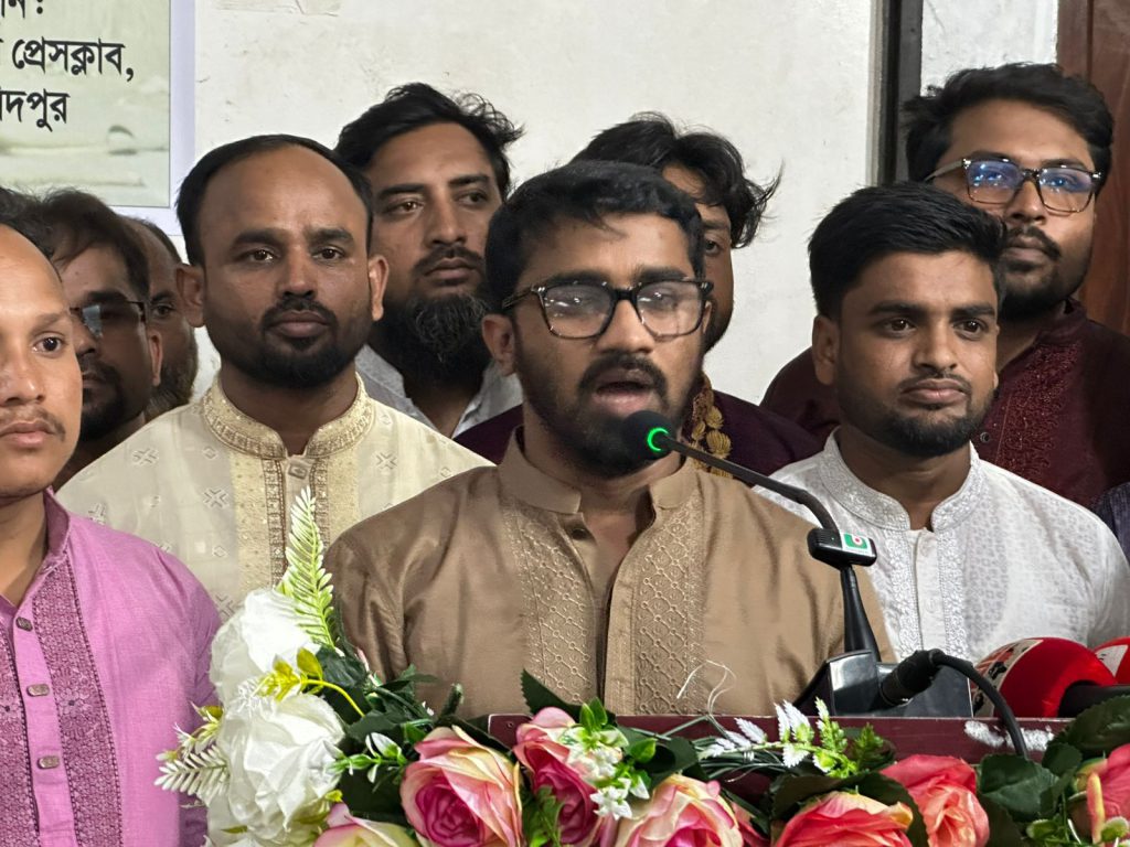 ‘ফরিদপুরে আওয়ামী লীগের ঘাঁটি আওয়ামী লীগ রক্ষা করতে পারে নাই’    –ফরিদপুরে রাশেদ খাঁন