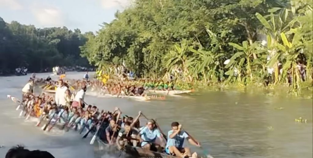 ফরিদপুরের কুমার নদে ১২৬ বছরের পুরনো ঐতিহ্যবাহী নৌকাবাইচ