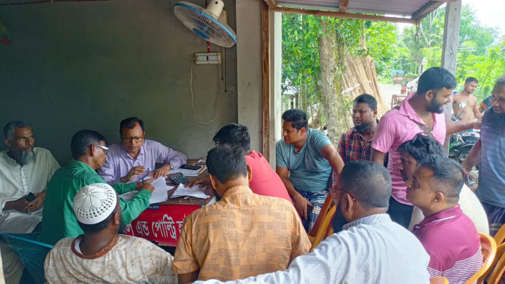 ফরিদপুরে তথ্য গোপন করে খাদ্যবান্ধব কর্মসূচীর ডিলারশীপ, বরাদ্দ স্থগিত 