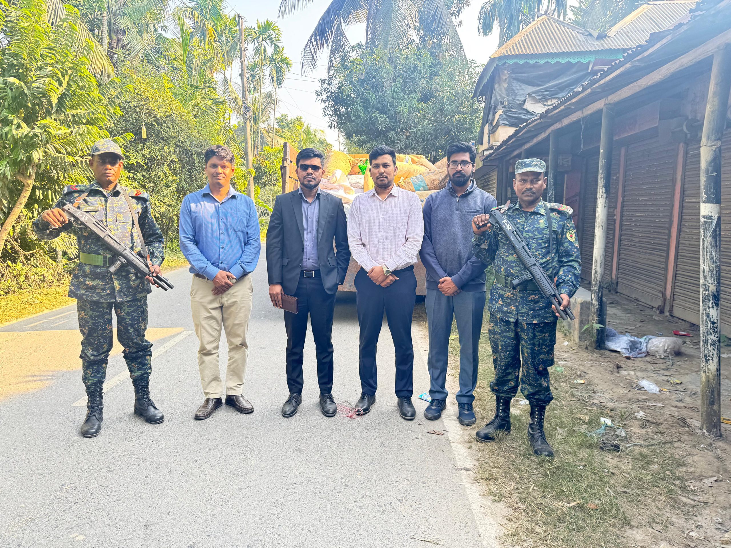 ফরিদপুরে ২ টন নিষিদ্ধ পলিথিন জব্দ