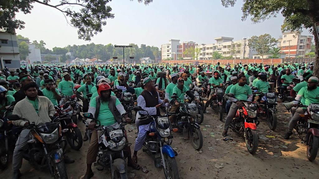 ফরিদপুরে ৫’শ মোটরসাইকেল নিয়ে জামায়াতের এমপি প্রার্থীর শোভাযাত্রা 