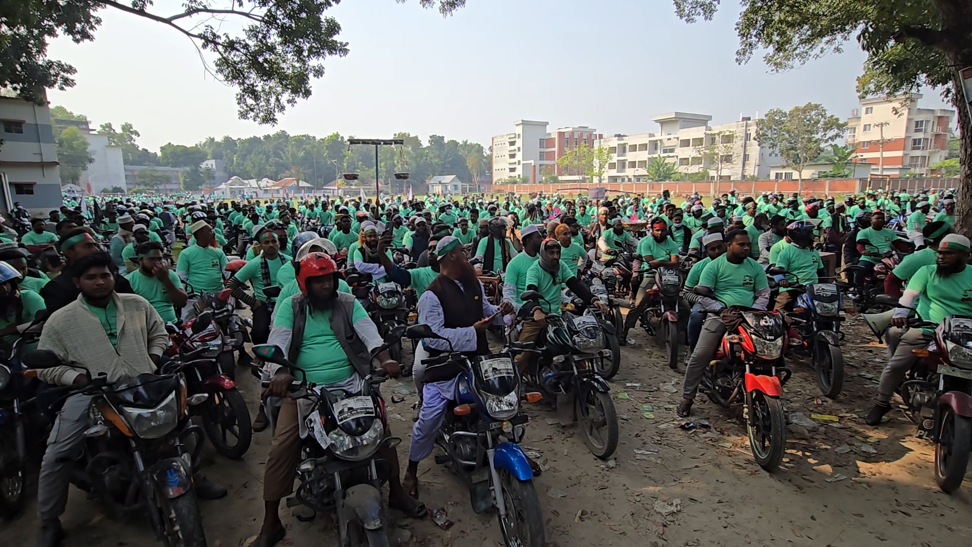 ফরিদপুরে ৫’শ মোটরসাইকেল নিয়ে জামায়াতের এমপি প্রার্থীর শোভাযাত্রা 