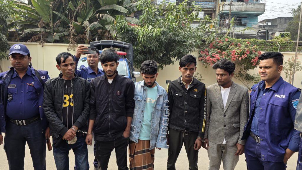 ফরিদপুরে মোটরসাইকেল চোর চক্রের ৭ সদস্য গ্রেপ্তার