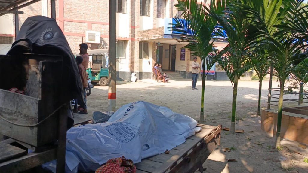 সালথায় মাছ ব্যবসায়ীকে কুপিয়ে হত্যা