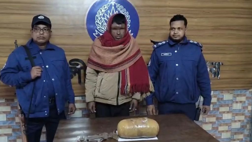 প্রতিবন্ধীর আড়ালে মাদক কারবার: ফরিদপুরে যৌথবাহিনীর অভিযানে গাঁজাসহ মিজান আটক