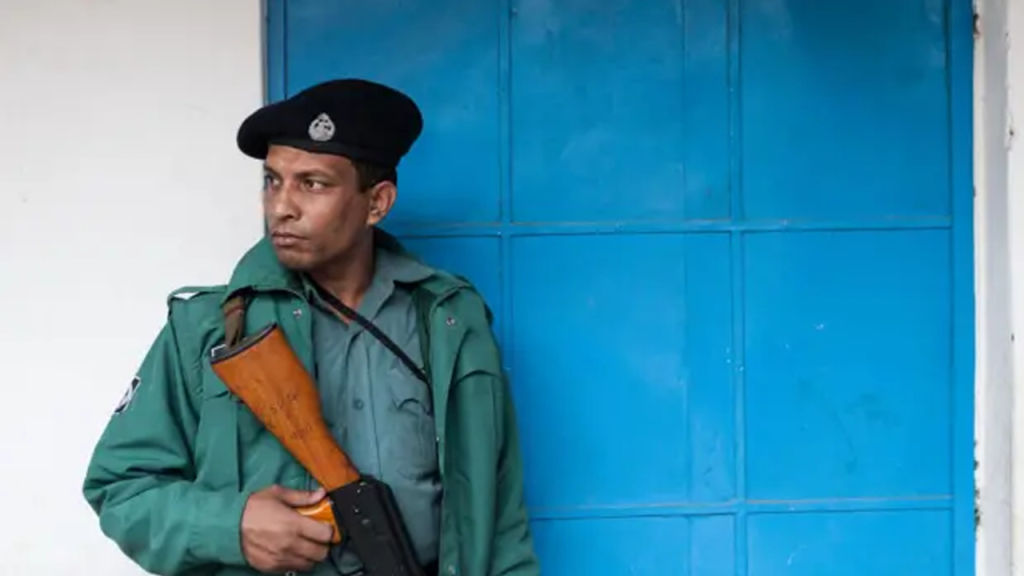 গানম্যান পায় কারা এবং কেন? আবেদন করবেন যেভাবে