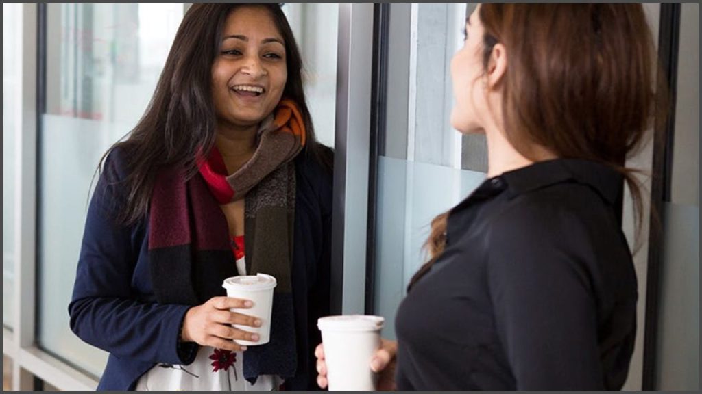 চাকরি বাঁচাতে অফিসে যেসব কথা এড়িয়ে চলবেন?