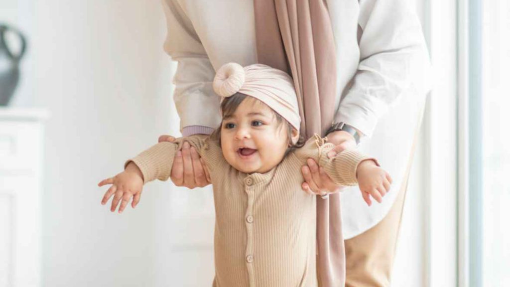 রোজা অবস্থায় বুকের দুধ খাওয়ালে কী রোজা ভাঙে?