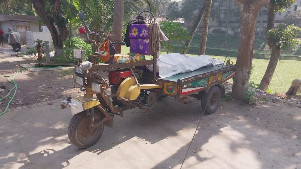 ভাঙ্গায় এক্সপ্রেসওয়ের পাশে পড়েছিল অজ্ঞাত নারীর লাশ