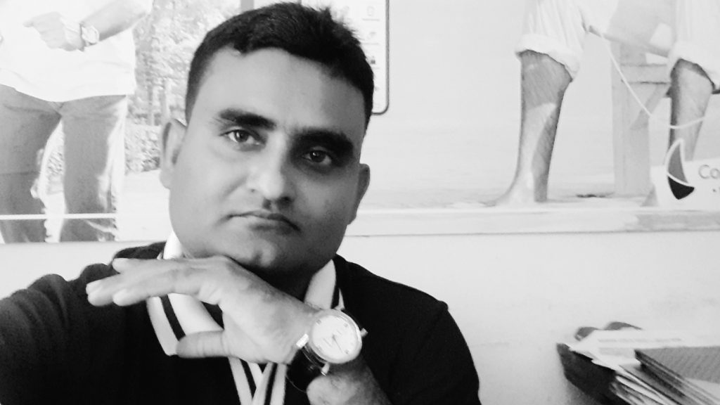 “গ্রামের সেই দিনগুলি আজও মনে পড়ে”