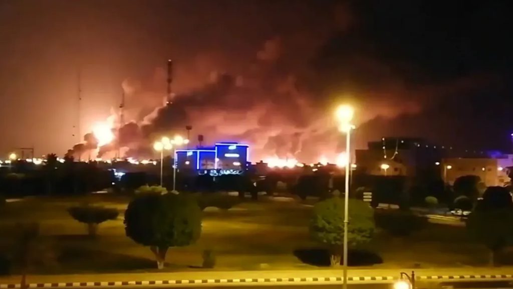 সৌদিতে ক্ষেপণাস্ত্র হামলা, বাংলাদেশিসহ নিহত ২