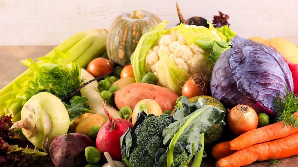 যেসব ফল-সবজি একসঙ্গে রাখলেই বিপদ