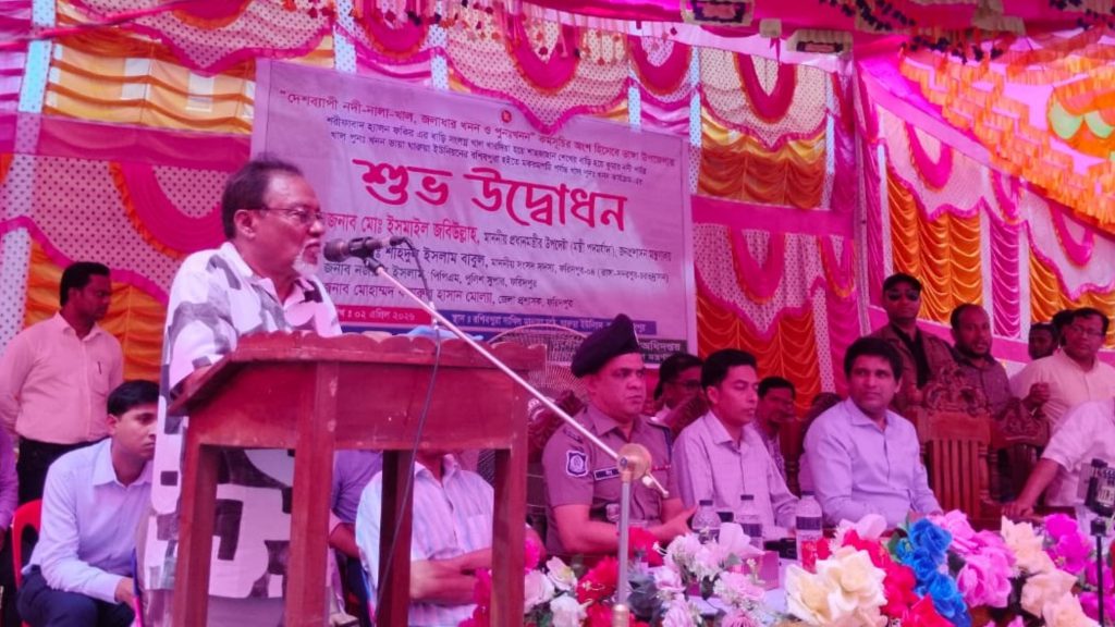 ‘দেশে প্রচুর পরিমান তেল মজুদ আছে, আতঙ্কিত হওয়ার কিছু নেই’: ইসমাইল জবিউল্লাহ