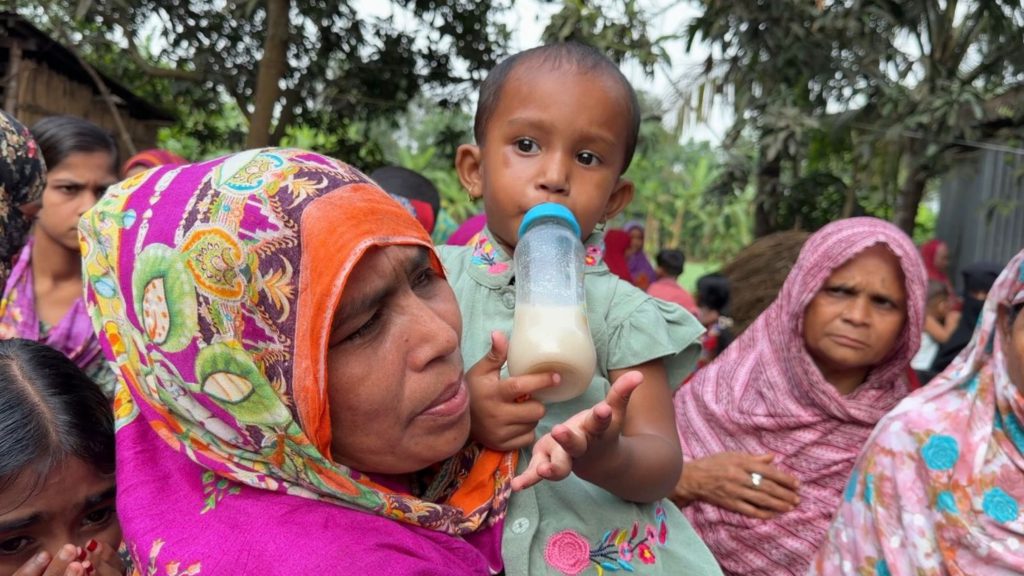 “মা নেই জন্মের পর থেকেই, গুজবে হারালো বাবাও—নিঃস্ব শিশু মুসলিমা”