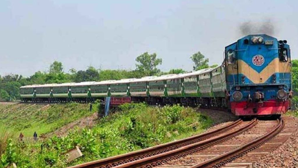 নগরকান্দায় ১০ আগস্ট থেকে থামবে ‘অভিযাত্রী কমিউটার’ ট্রেন, মাত্র ১১৫ টাকায় ঢাকা যাত্রা