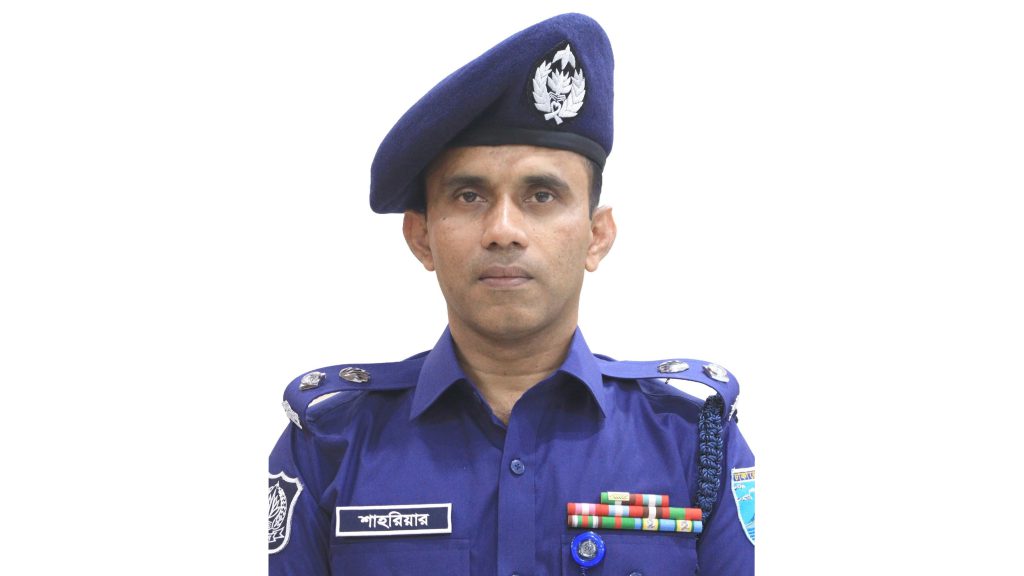 ফরিদপুরে নতুন পুলিশ সুপারের দায়িত্ব গ্রহণ, যোগ দিলেন শাহরিয়ার মোহাম্মদ মিয়াজী