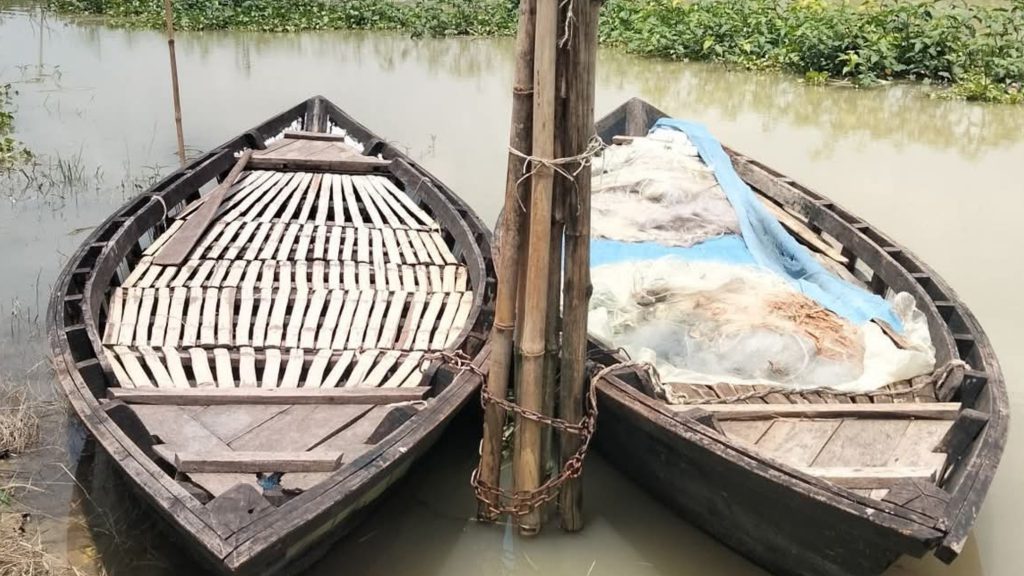 ‘নদীর পাড়ে শেষ অপেক্ষা’