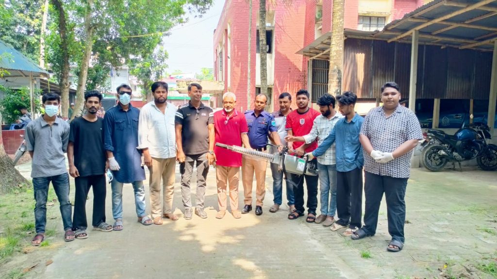 আলফাডাঙ্গায় ছাত্রদলের ডেঙ্গু বিরোধী মশক নিধন ও জনসচেতনতা অভিযান